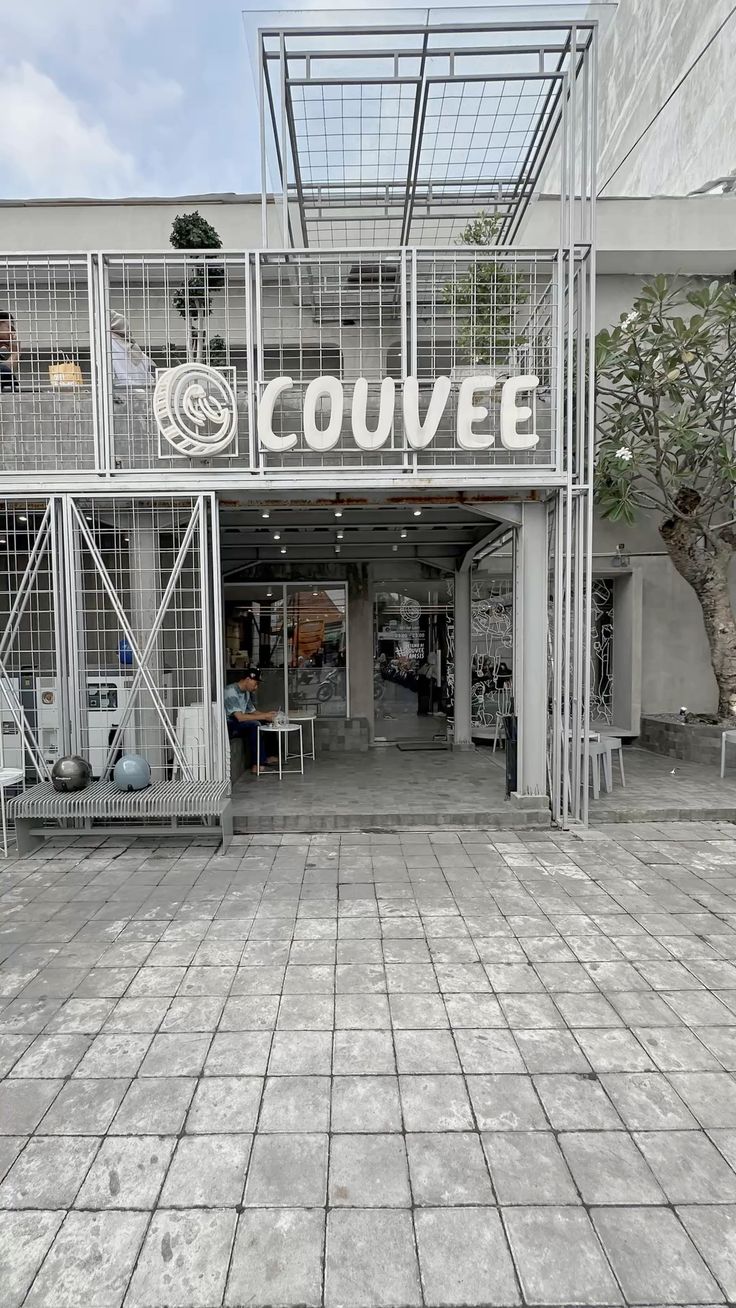 Couvee Tamsis